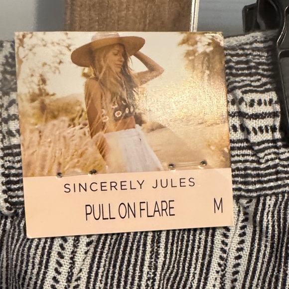 Sincerely Jules Multicolor Striped Cargo Pants - Picture 3 of 4